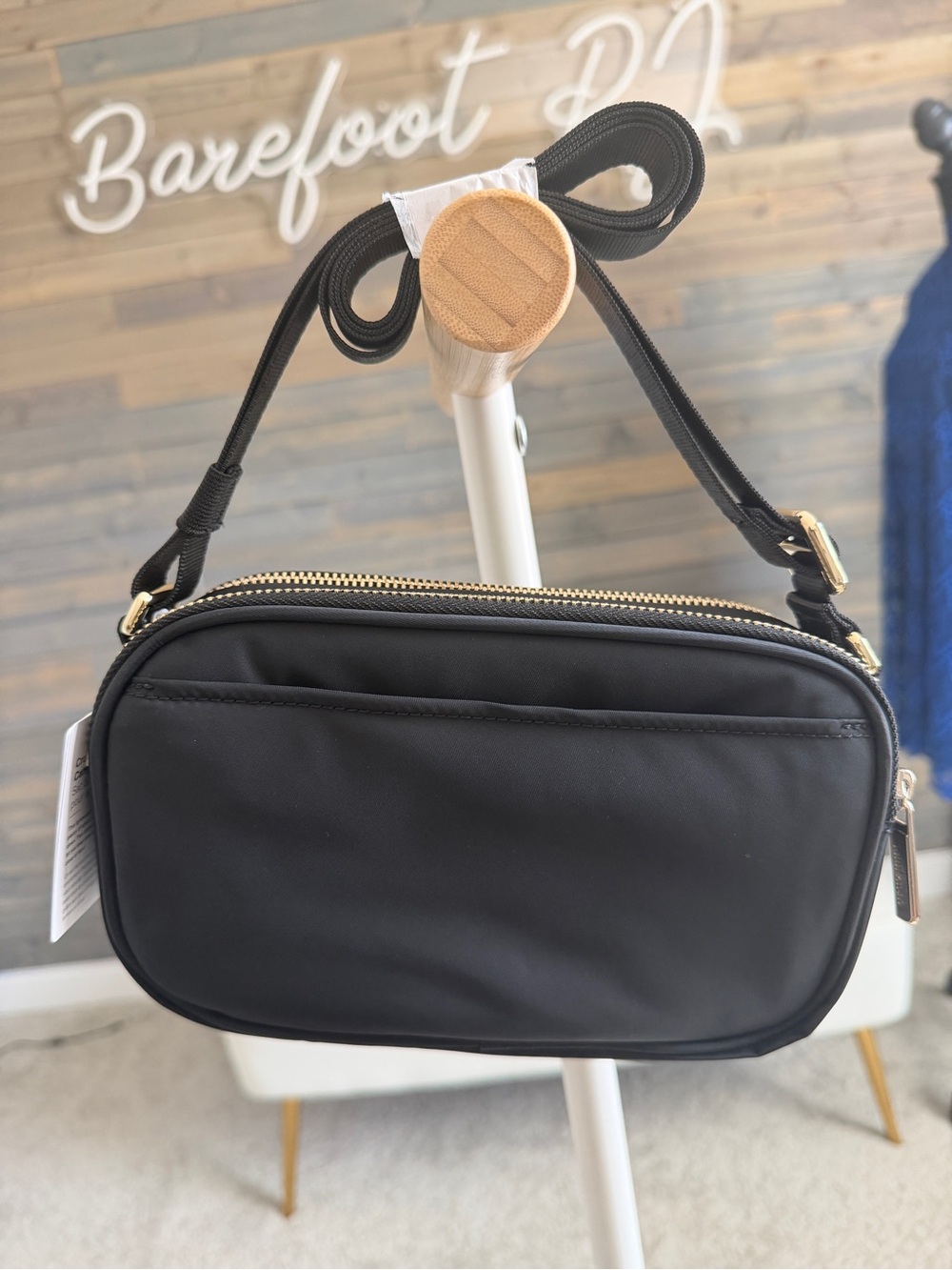 Lululemon Crossbody Camera Bag 2L *logo Black/Gold - Picture 6 of 9